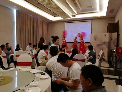 金秋TOP系產(chǎn)品戰(zhàn)略升級(jí)發(fā)布會(huì)暨金秋華府媒體見(jiàn)面會(huì)圓滿(mǎn)結(jié)束，文化藝術(shù)經(jīng)紀(jì)代理引領(lǐng)新篇章